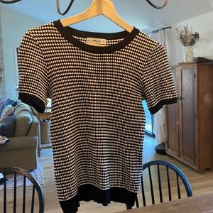 Zara black, white with brown outlined diamond knit top